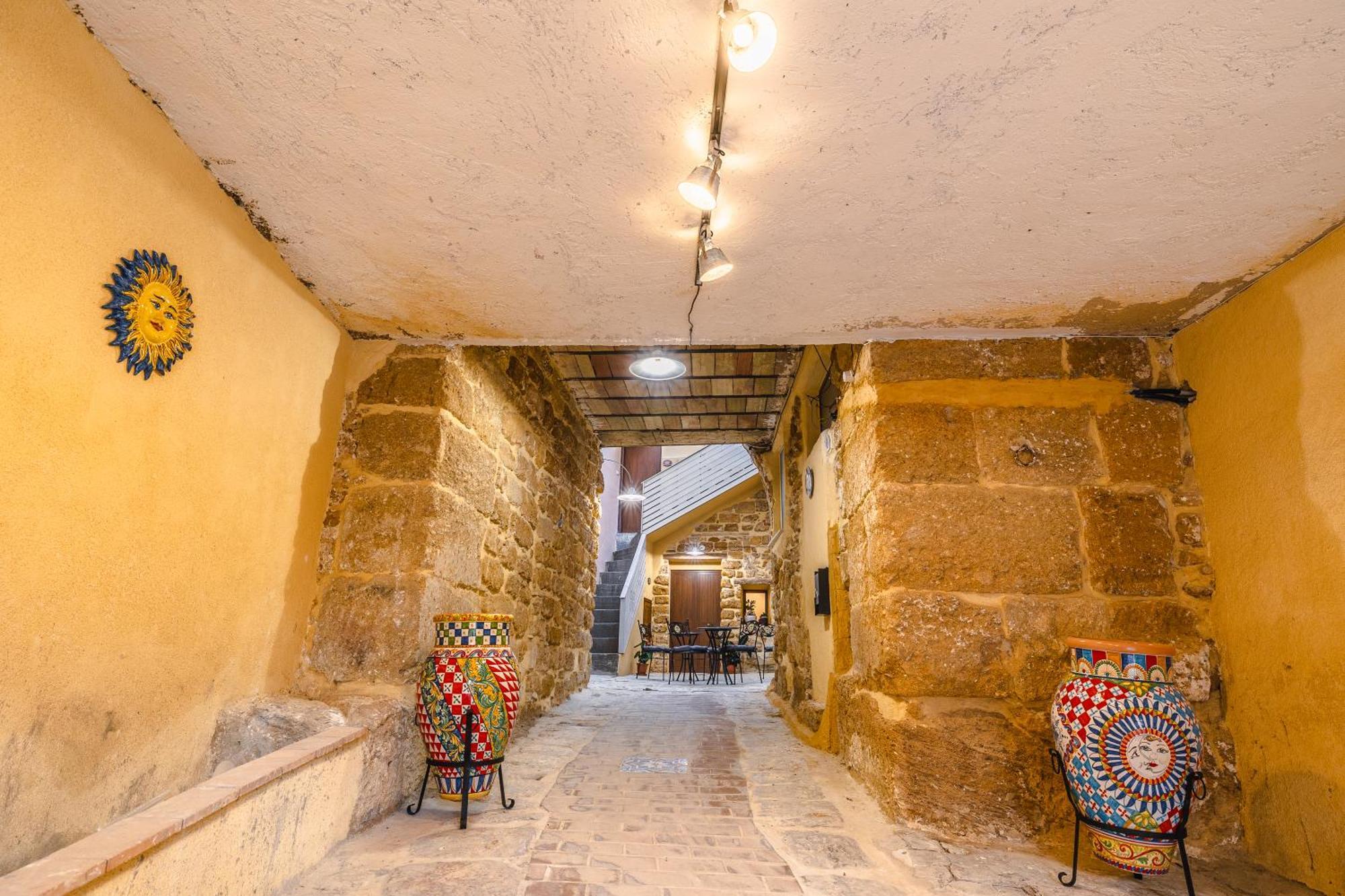 Beb Omare Agrigento Bed and Breakfast Exteriör bild
